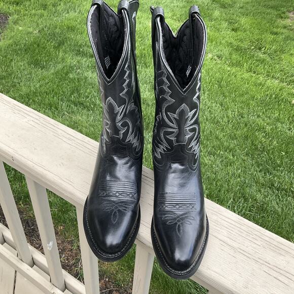 Laredo Black Cowboy Boots with Silver Stitching - Picture 7 of 16
